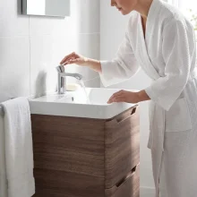 lancia-ella-600-walnut-vanity-unit-lifestyle.webp