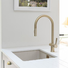 Mayhill Black & Rose Gold Single Lever Pull Out Kitchen Tap - Tailored