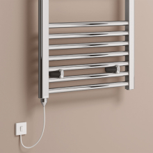 reina-capo-chrome-curved-radiator-close.jpg
