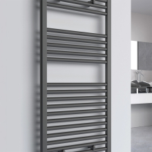 reina-diva-flat-electric-anthracite-radiator-close.jpg