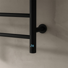 reina-maira-350x500-black-lcd-display-lifestyle.jpg