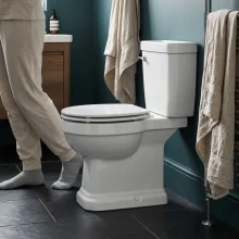 roca-carmen-close-coupled-rimless-wc-with-cistern-lifestyle.webp