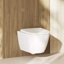 roca-ona-white-compact-soft-close-seat-lifestyle.webp