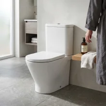roca-optica-back-to-wall-close-coupled-toilet-lifestyle.webp