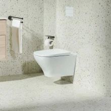 roca-optica-wall-hung-toilet-lifestyle-2.webp