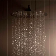 roca-raindream-titanium-black-shower-head-lifestyle.webp