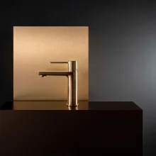 roca-targa-brushed-brass-basin-mixer-tap-lifestyle.webp