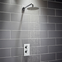 scudo-component-showers-chrome-round-wall-arm-lifestyle.jpg