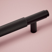 Scudo Knurled Gunmetal 250mm Handle