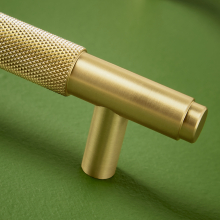 Scudo Knurled Brushed Brass 250mm Handle