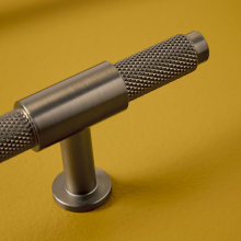 Scudo Knurled Gunmetal Round Handle