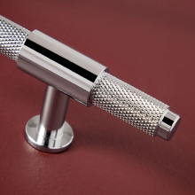 Scudo Knurled Chrome Round Handle
