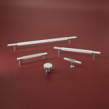 scudo_knurled_chrome-lifestyle.jpg