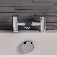 tesi-bath-filler-lifestyle-2.webp