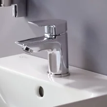 tesi-mini-basin-mixer-lifestyle-2.webp