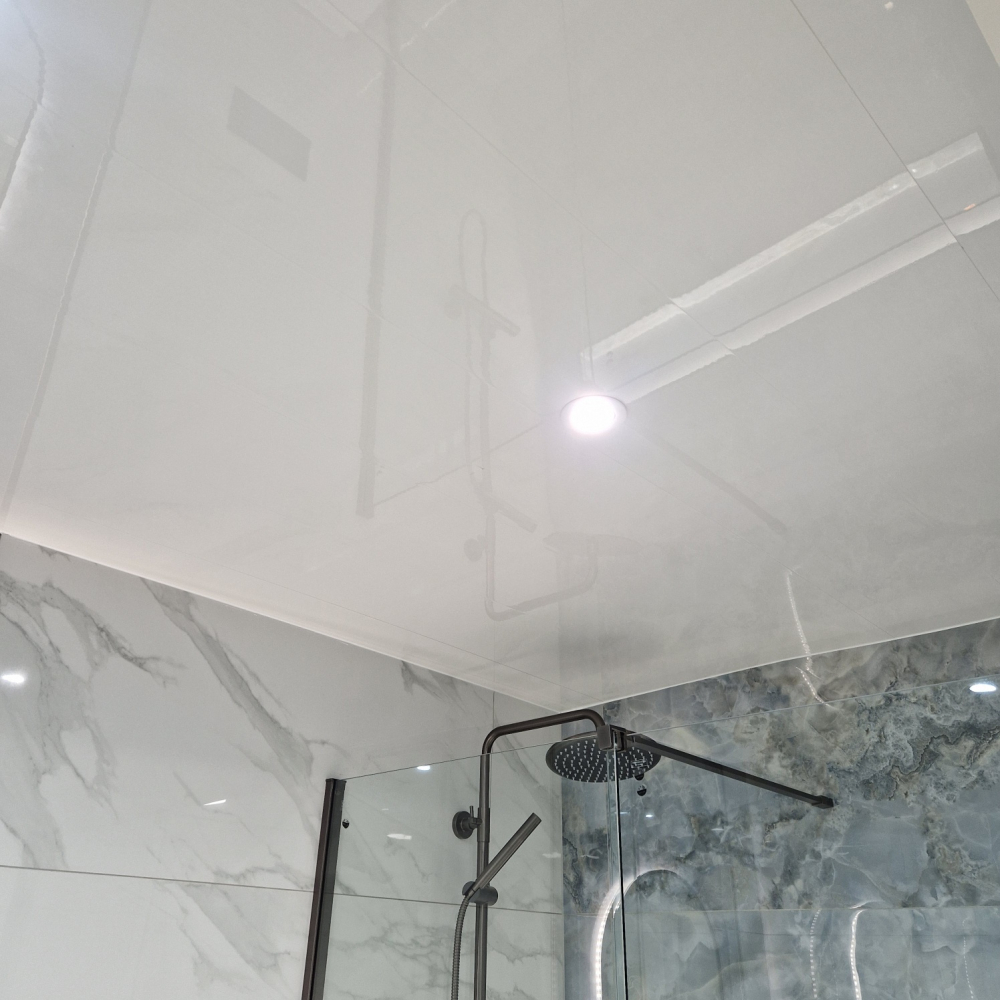 Neptune 250 White Gloss - PVC Plastic Wall & Ceiling Cladding - 2.6m - 4 Pack