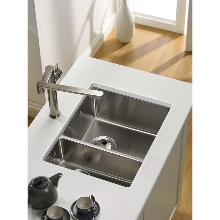 Abode Matrix R15 1.5 Bowl Right Hand Undermount / Inset Stainless Steel Kitchen Sink