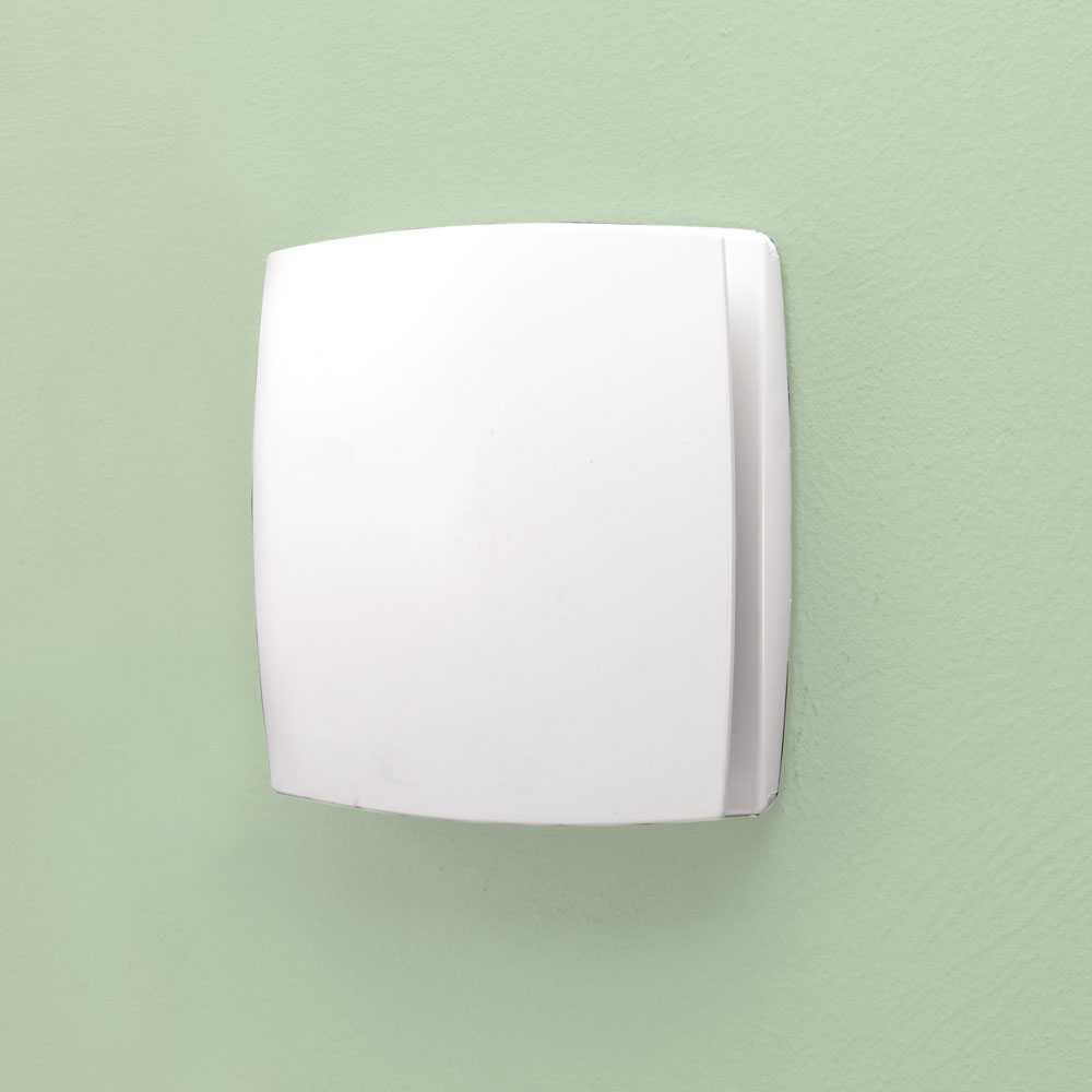 HIB Breeze White Wall & Ceiling Mounted Timer Bathroom Extractor Fan