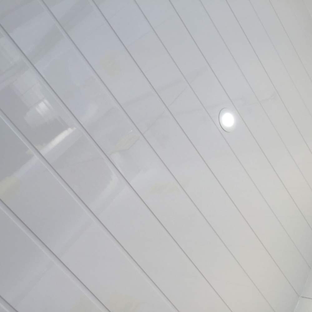 Neptune 250 White Gloss Planked Ceiling Panels - PVC Plastic Ceiling Cladding - 2.6m - 4 Pack